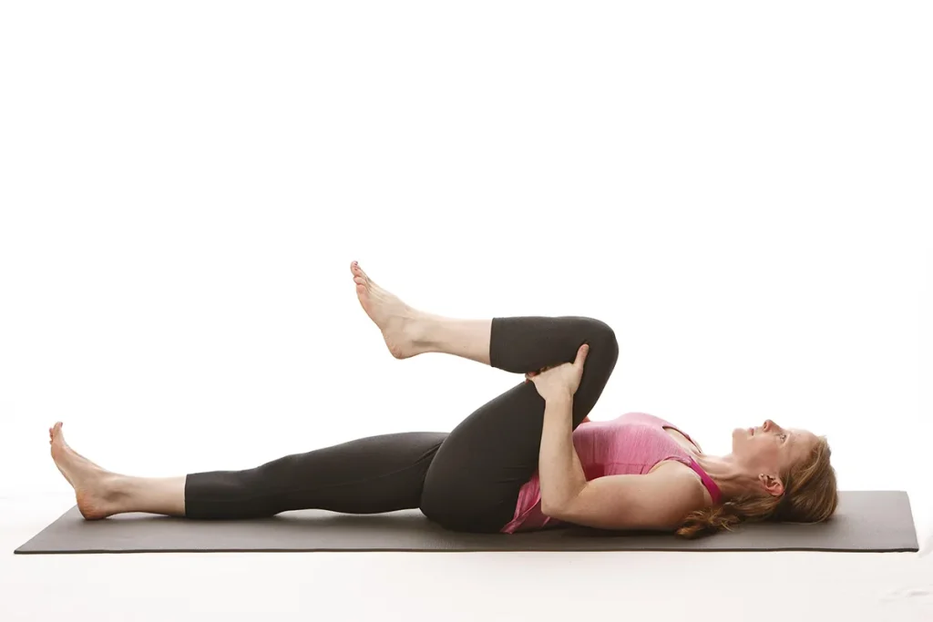 knee to chest stretch to relieve back pain